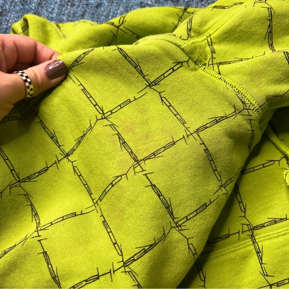 Teddy Fresh Barbed Wire Pullover Hoodie in Lime Green Black - Picture 9 of 10